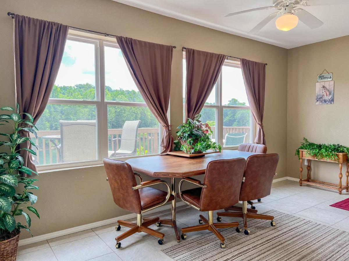 Lake Front 2Br Walk-In With Large Deck - Free Tickets Included - 79-1 Branson Exteriör bild