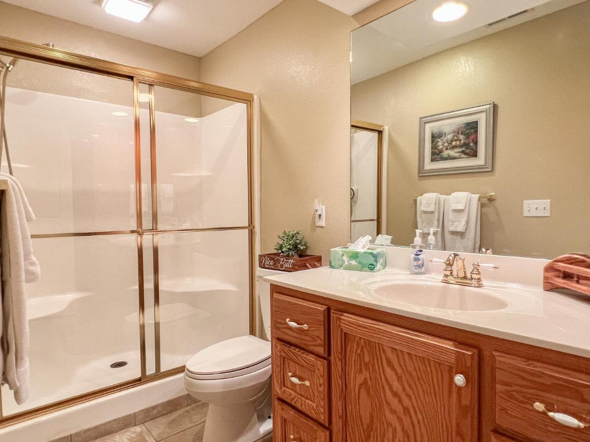 Lake Front 2Br Walk-In With Large Deck - Free Tickets Included - 79-1 Branson Exteriör bild